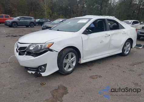 2013 Toyota Camry Se z USA, uszkodzony, nr VIN 4T1BF1FK6DU656610